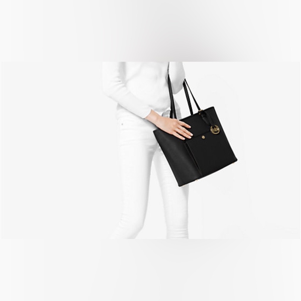 Michael Kors 
Jet Set Large Saffiano Leather Tote
Bag - Picture 4 of 4